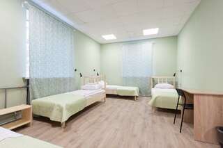 Хостелы Story Hostel Екатеринбург Кровать в 4-местном общем женском номере-1