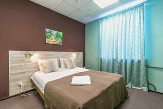 Хостелы Story Hostel Екатеринбург Двухместный номер с 1 кроватью или 2 отдельными кроватями-2