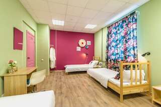 Хостелы Story Hostel Екатеринбург Четырехместный номер-6