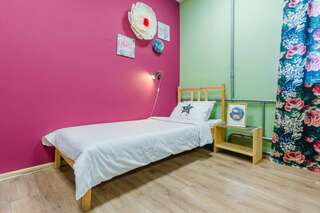 Хостелы Story Hostel Екатеринбург Спальное место в женском 4-х  местном номере-1