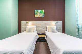 Хостелы Story Hostel Екатеринбург Двухместный номер с 1 кроватью или 2 отдельными кроватями-5