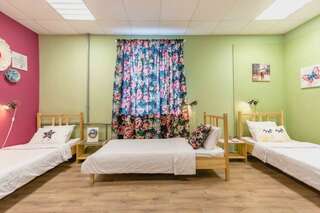 Хостелы Story Hostel Екатеринбург Спальное место в женском 4-х  местном номере-4
