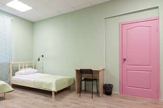 Хостелы Story Hostel Екатеринбург Кровать в 4-местном общем женском номере-4