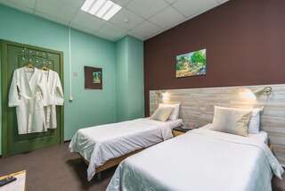 Хостелы Story Hostel Екатеринбург Номер с 1 двуспальной или 2 раздельными кроватями-2