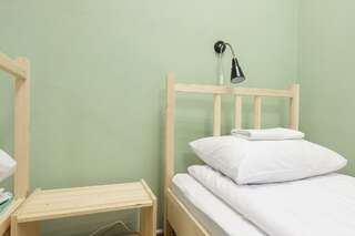 Хостелы Story Hostel Екатеринбург Кровать в 4-местном общем женском номере-3